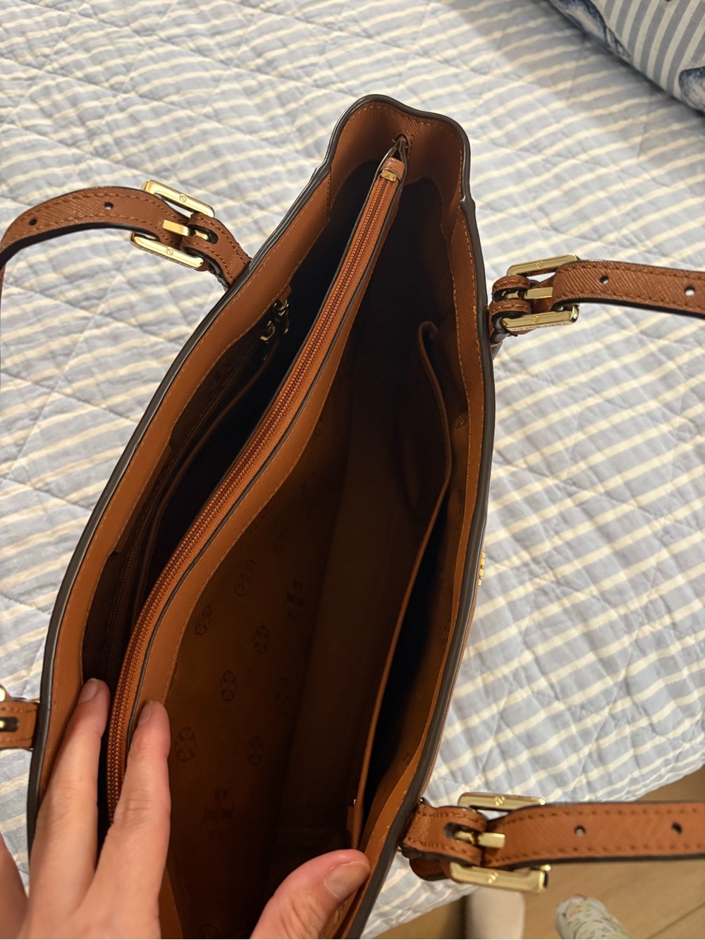 Tory Burch York Tote Bag - Small - Picture 6 of 10